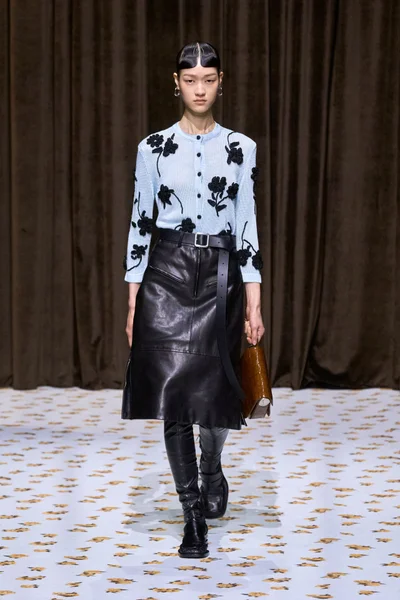 Look 39